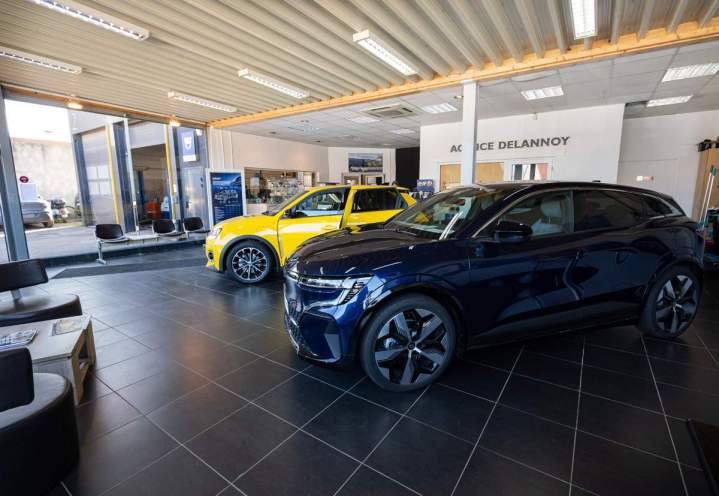 Distributeur de véhicules neufs Harnes